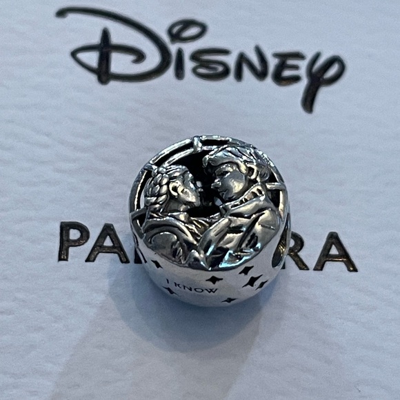 NEW HTF Authentic Disney Star Wars x Pandora The Kiss charm Hans Solo and Leia - Picture 2 of 10
